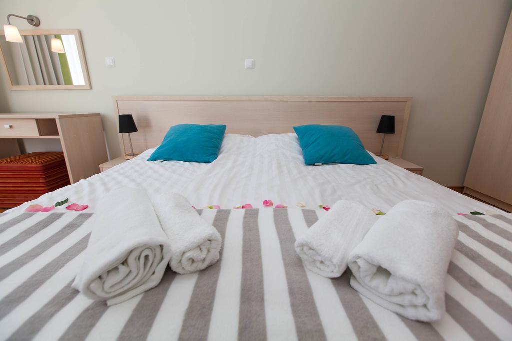 Apartments Ines Selce Exterior foto